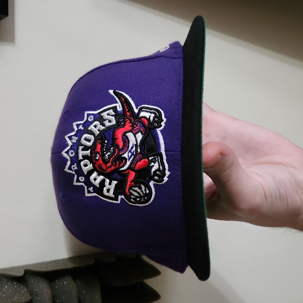 Toronto Raptors Mitchell And Ness Hardwood Classics Purple Snap Back New Era Hat